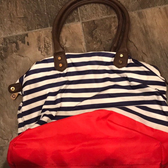 C. Wonder tote - Picture 4 of 4